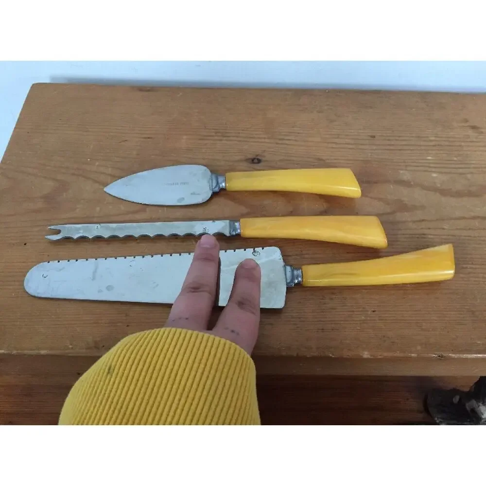 Set of 3 Vintage Butterscotch Bakelite Flatware Utensils Pie Slicer Tomato Knife